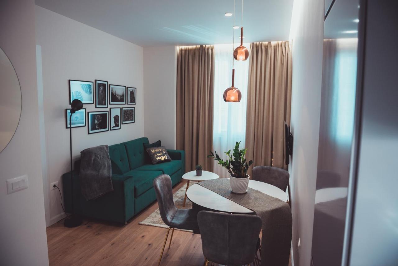 Tam Skanderbeg Square City Center Apartment No2 Тирана Екстериор снимка