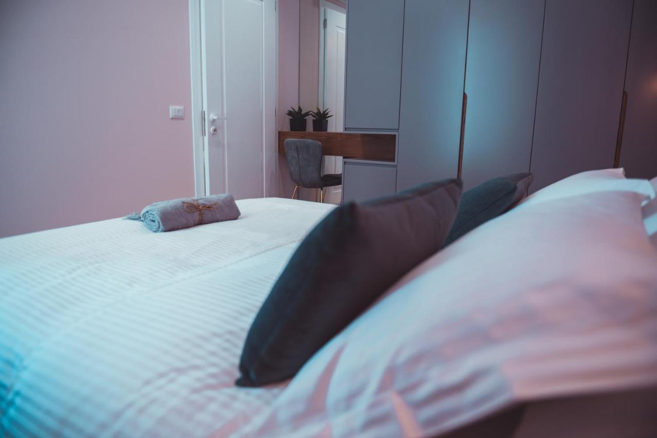 Tam Skanderbeg Square City Center Apartment No2 Тирана Екстериор снимка