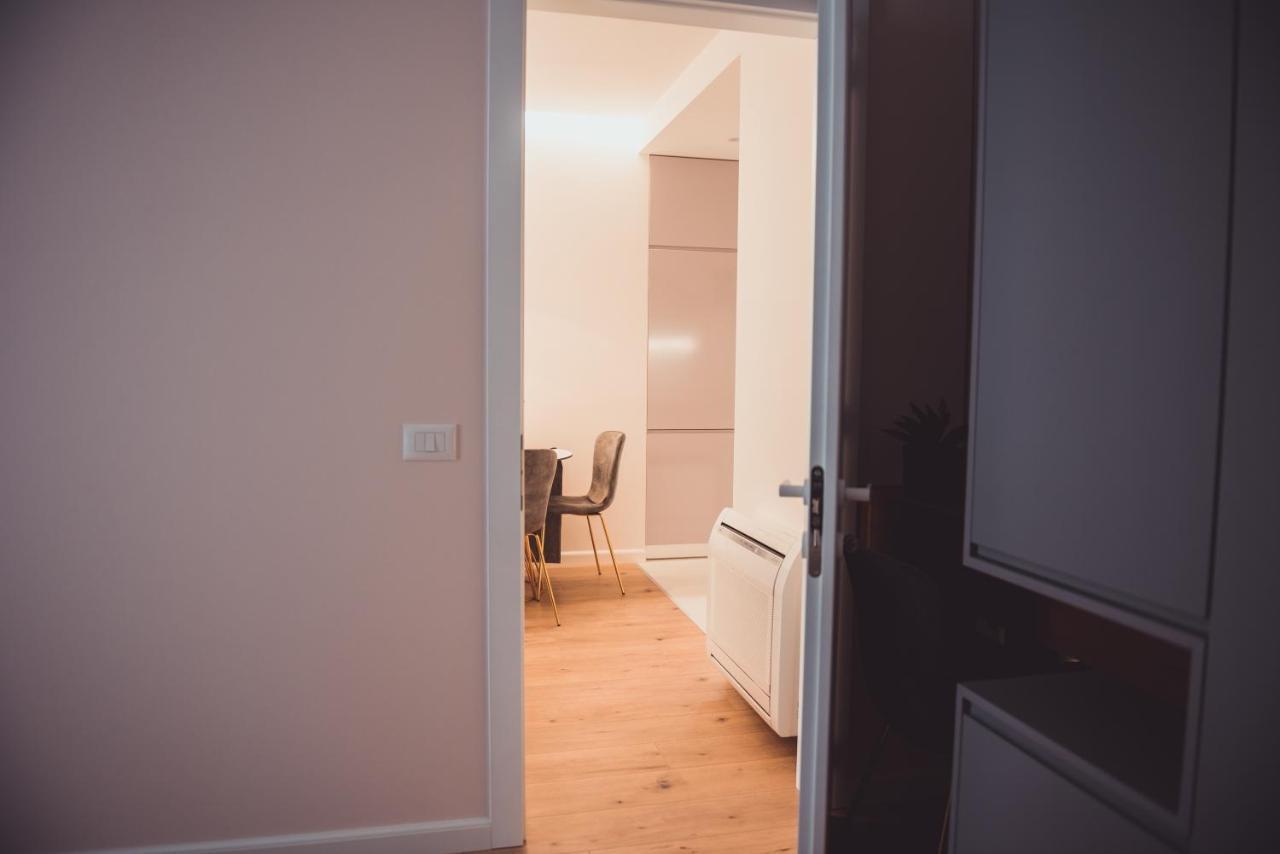 Tam Skanderbeg Square City Center Apartment No2 Тирана Екстериор снимка
